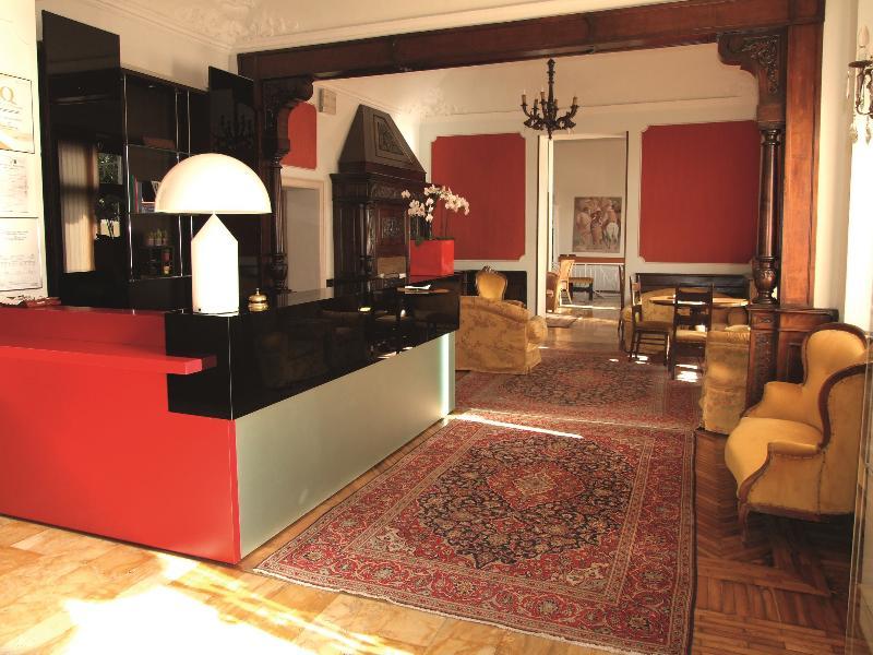 Hotel Villa Paradiso Арона Екстериор снимка