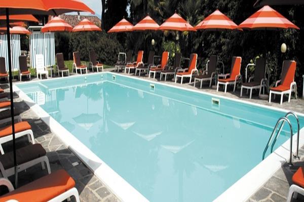 Hotel Villa Paradiso Арона Екстериор снимка